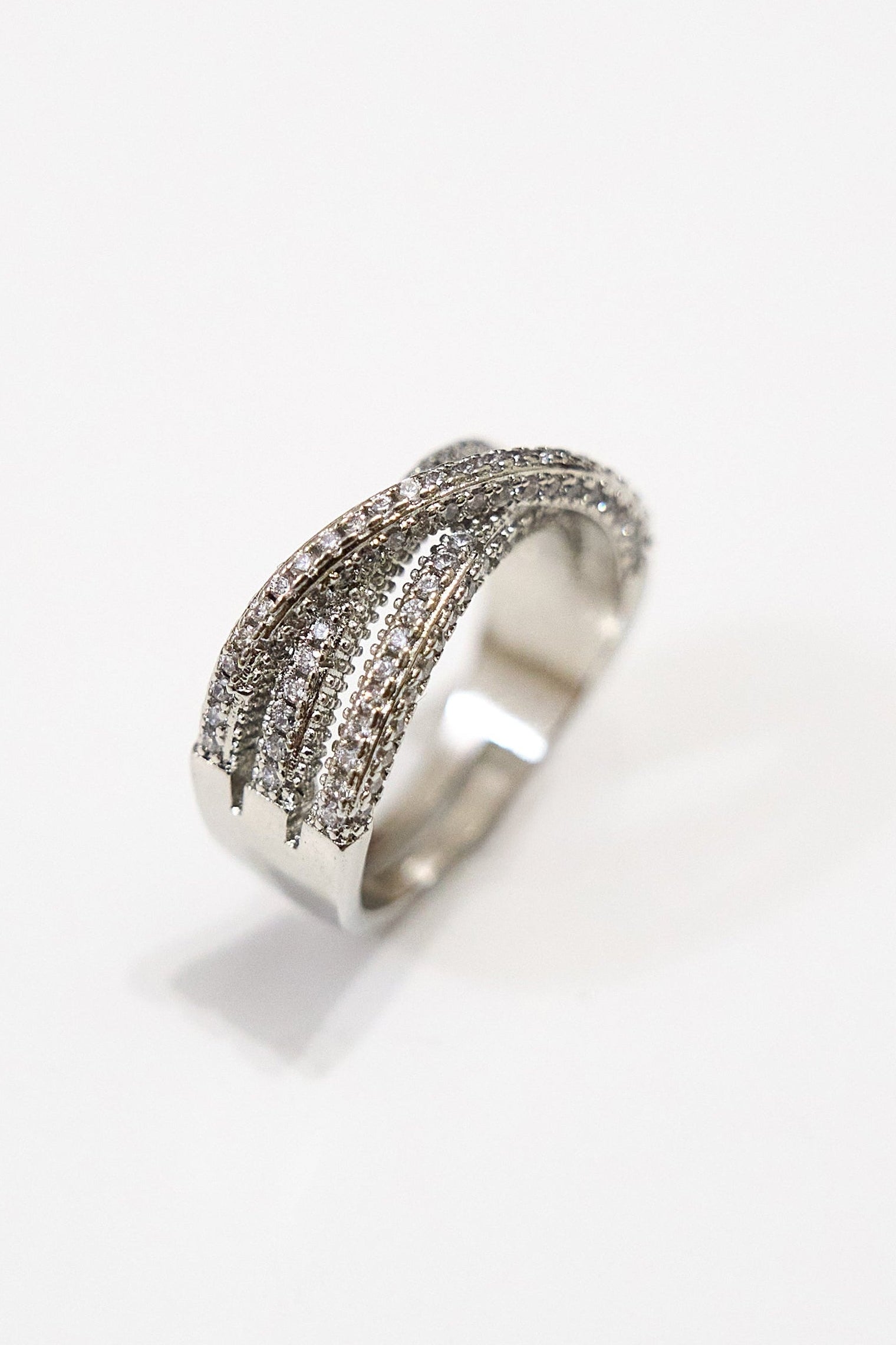 Taşlı Zarif Yüzük Silver