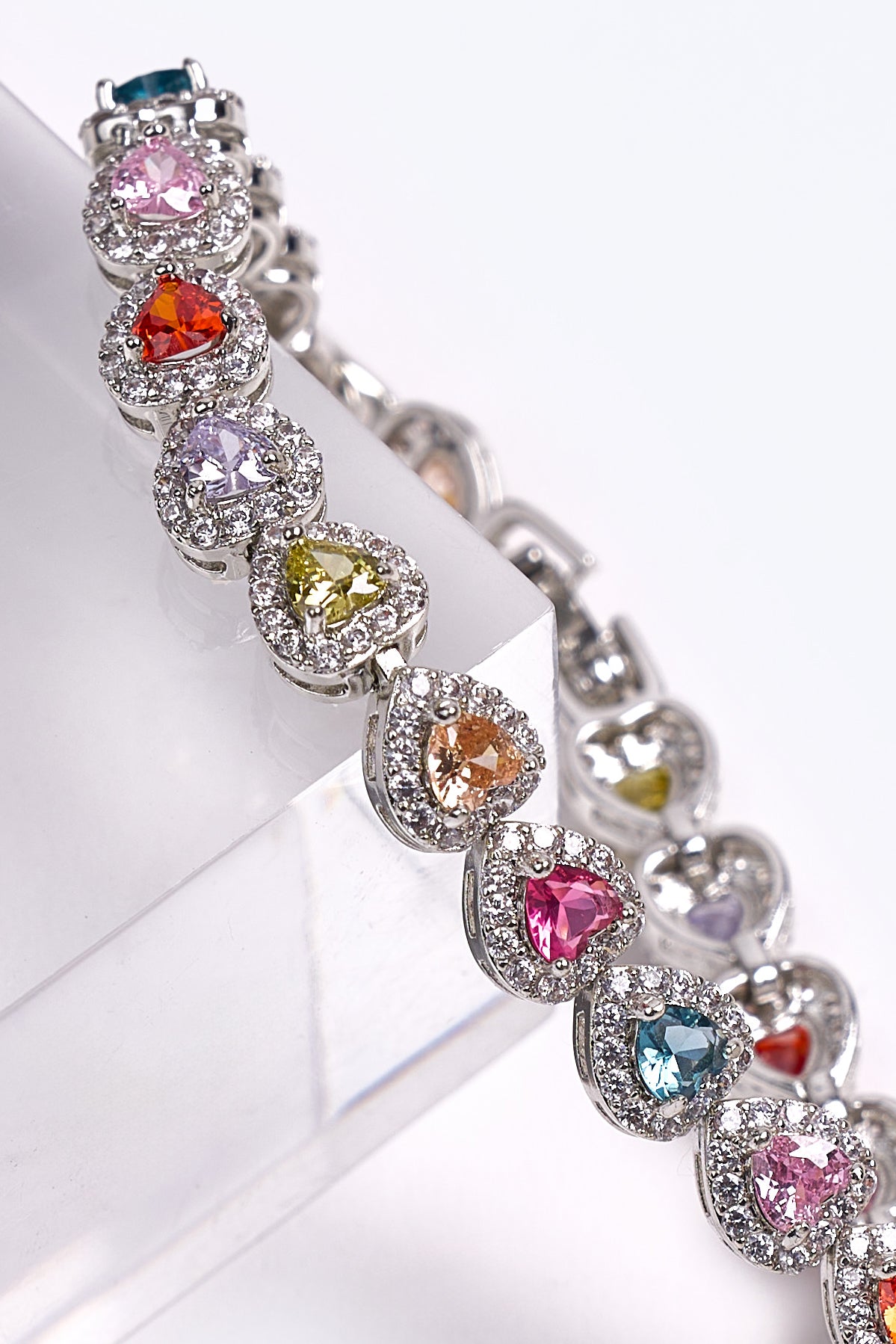 VIP Renkli Taşlı Kalpli Bileklik