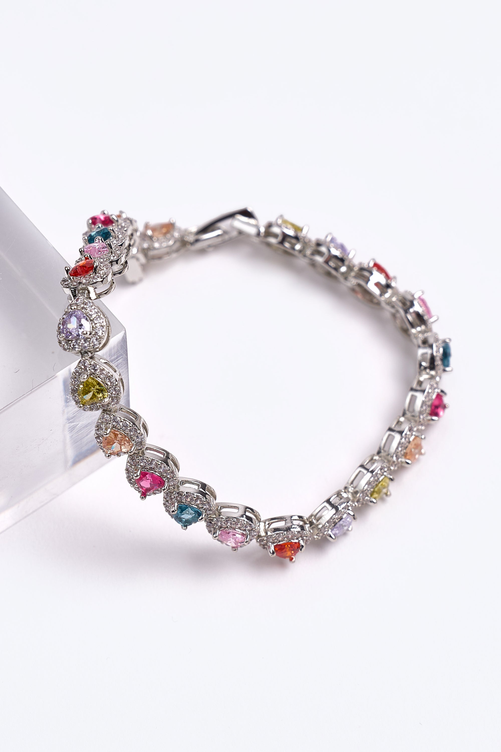 VIP Renkli Taşlı Kalpli Bileklik