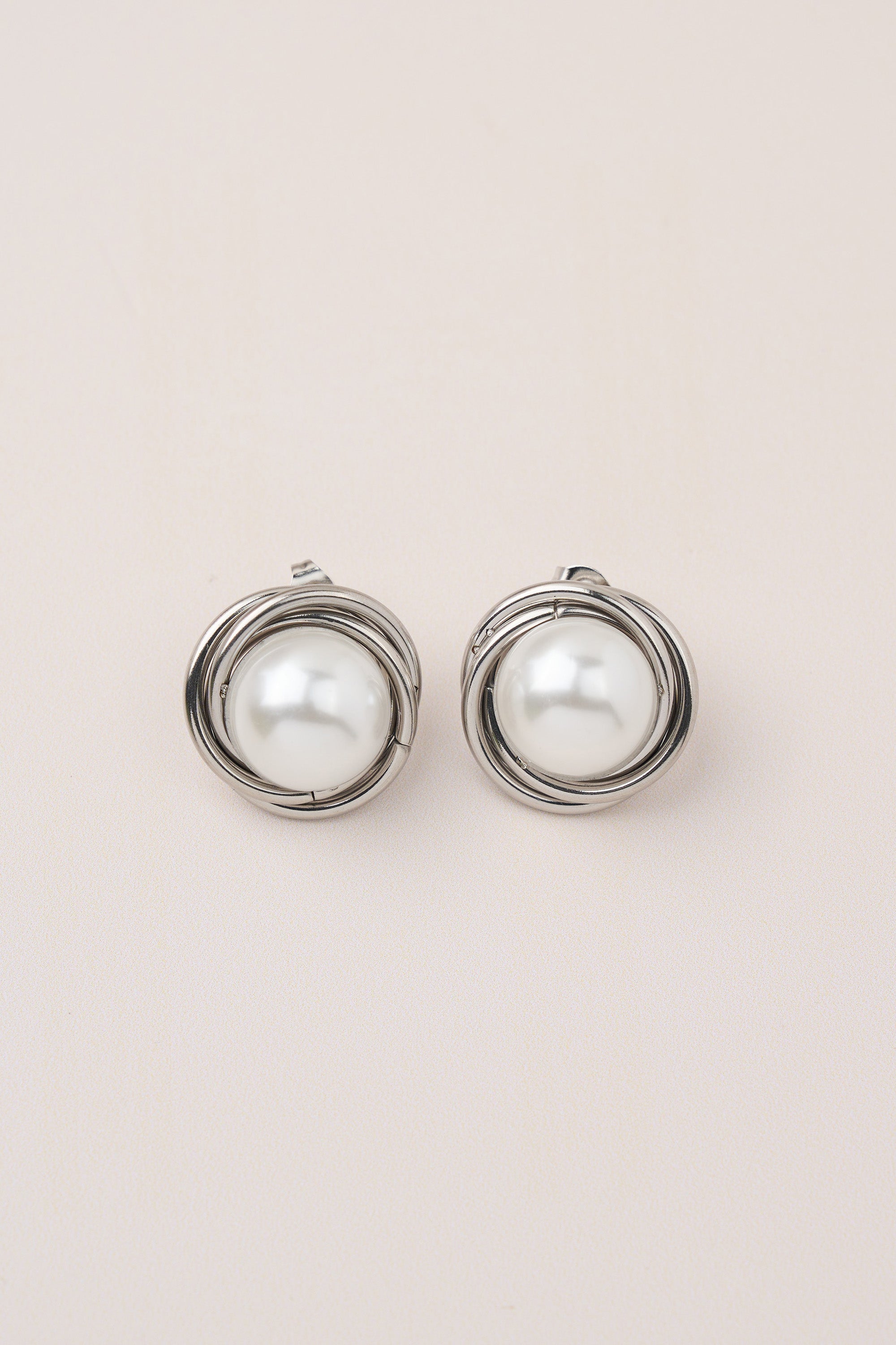 Steel Pearl Earring Silver
