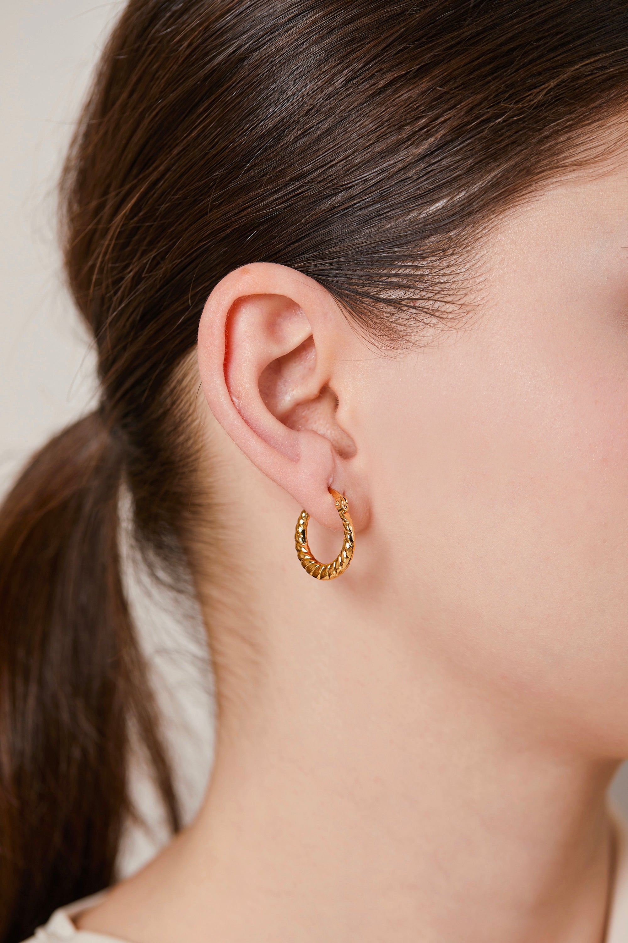 Steel Twisted Earring Gold