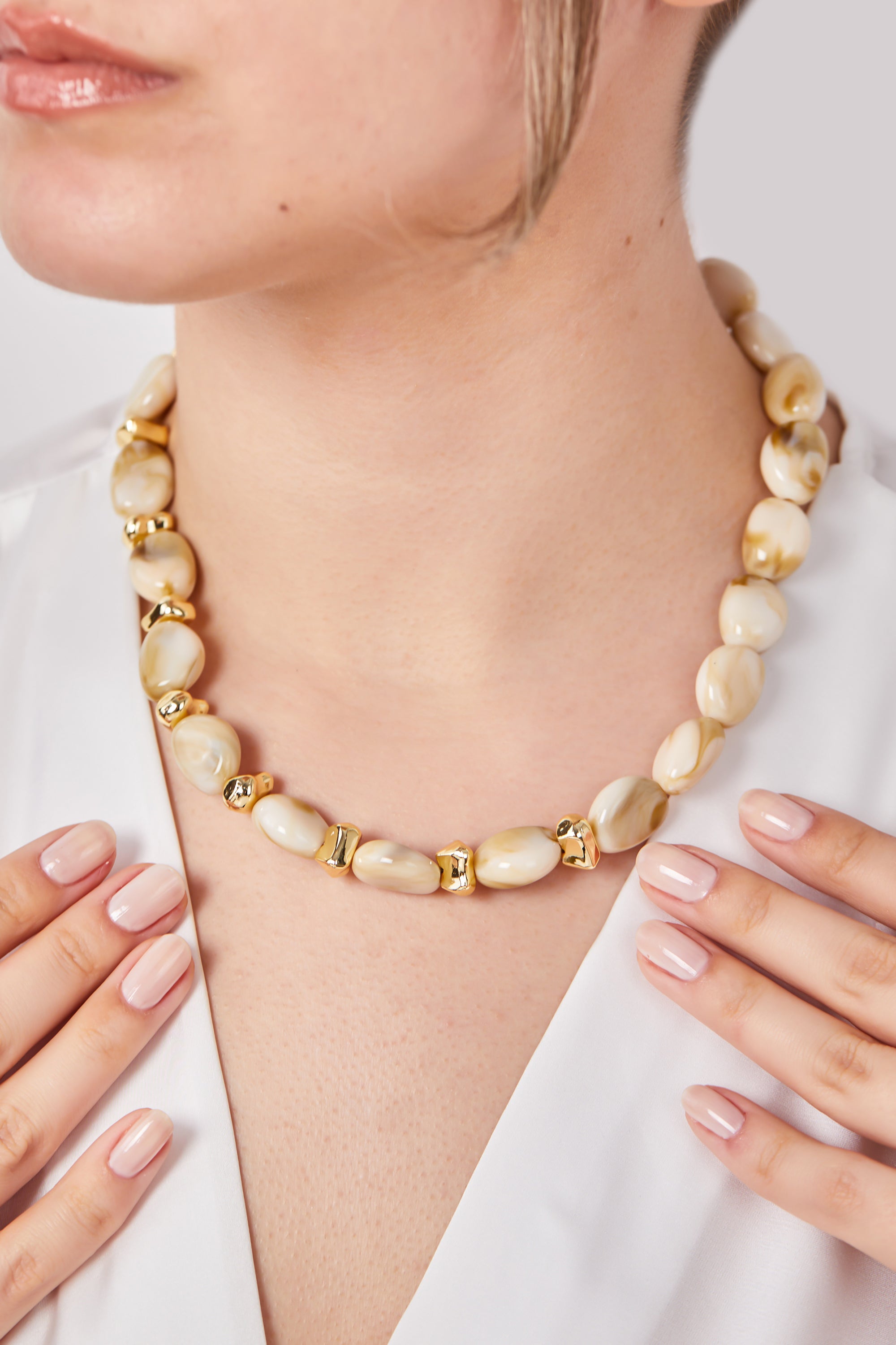 Bead Necklace Beige