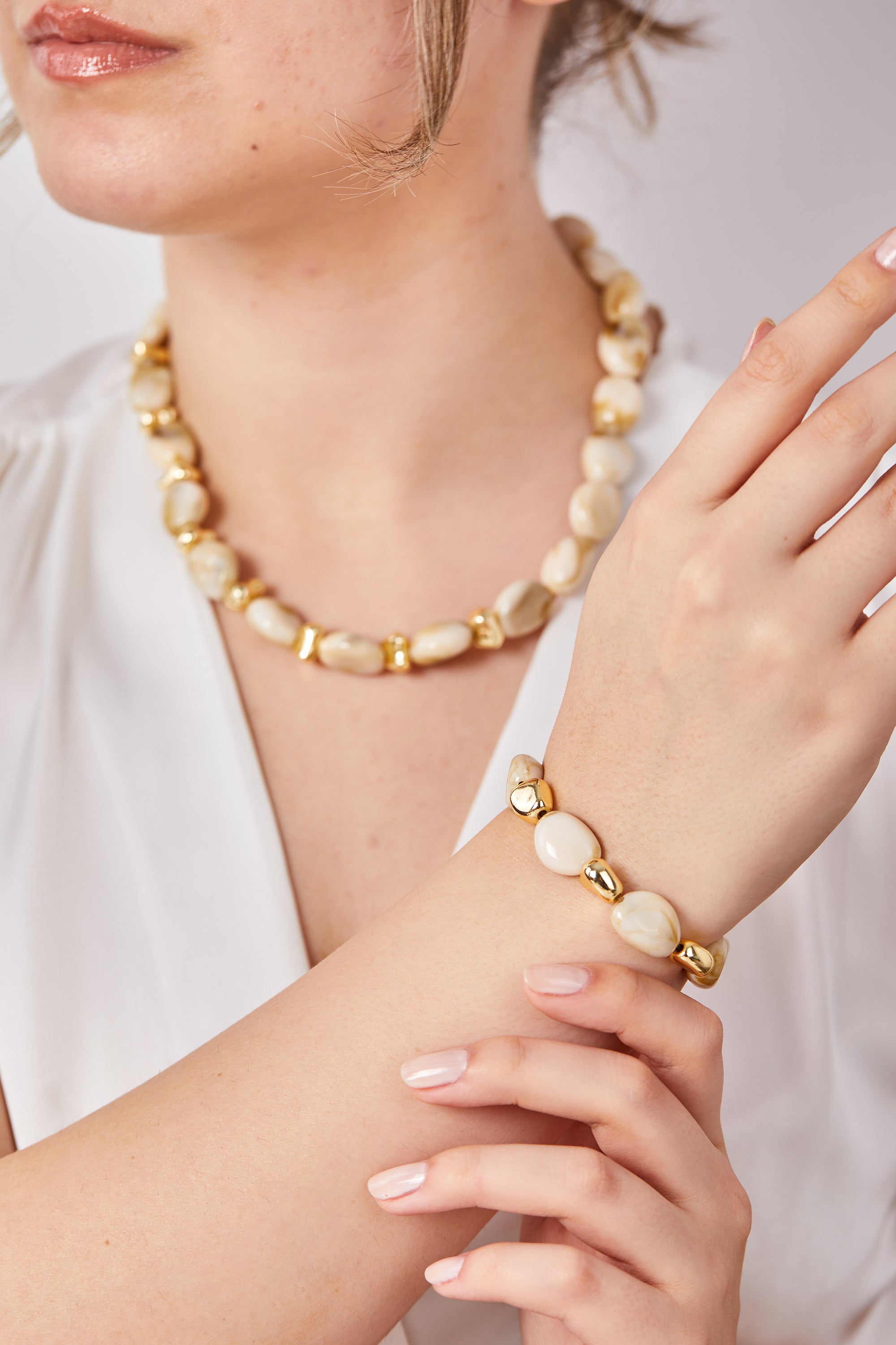 Bead Necklace Beige