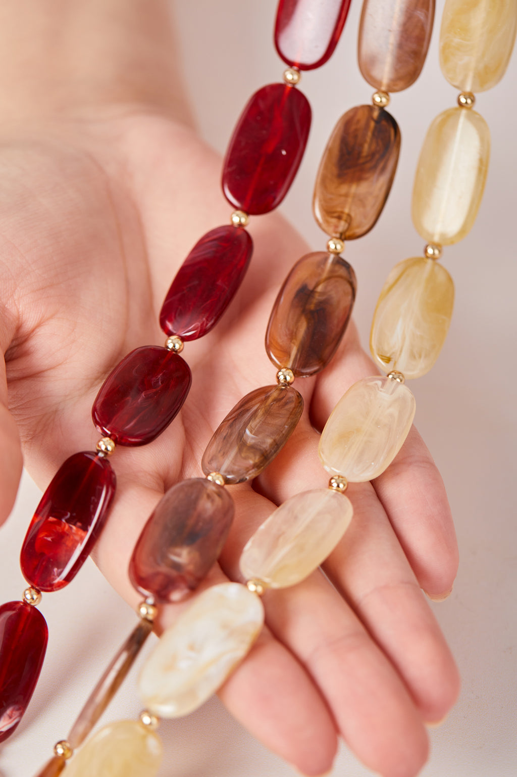 Flat Bead Necklace Beige