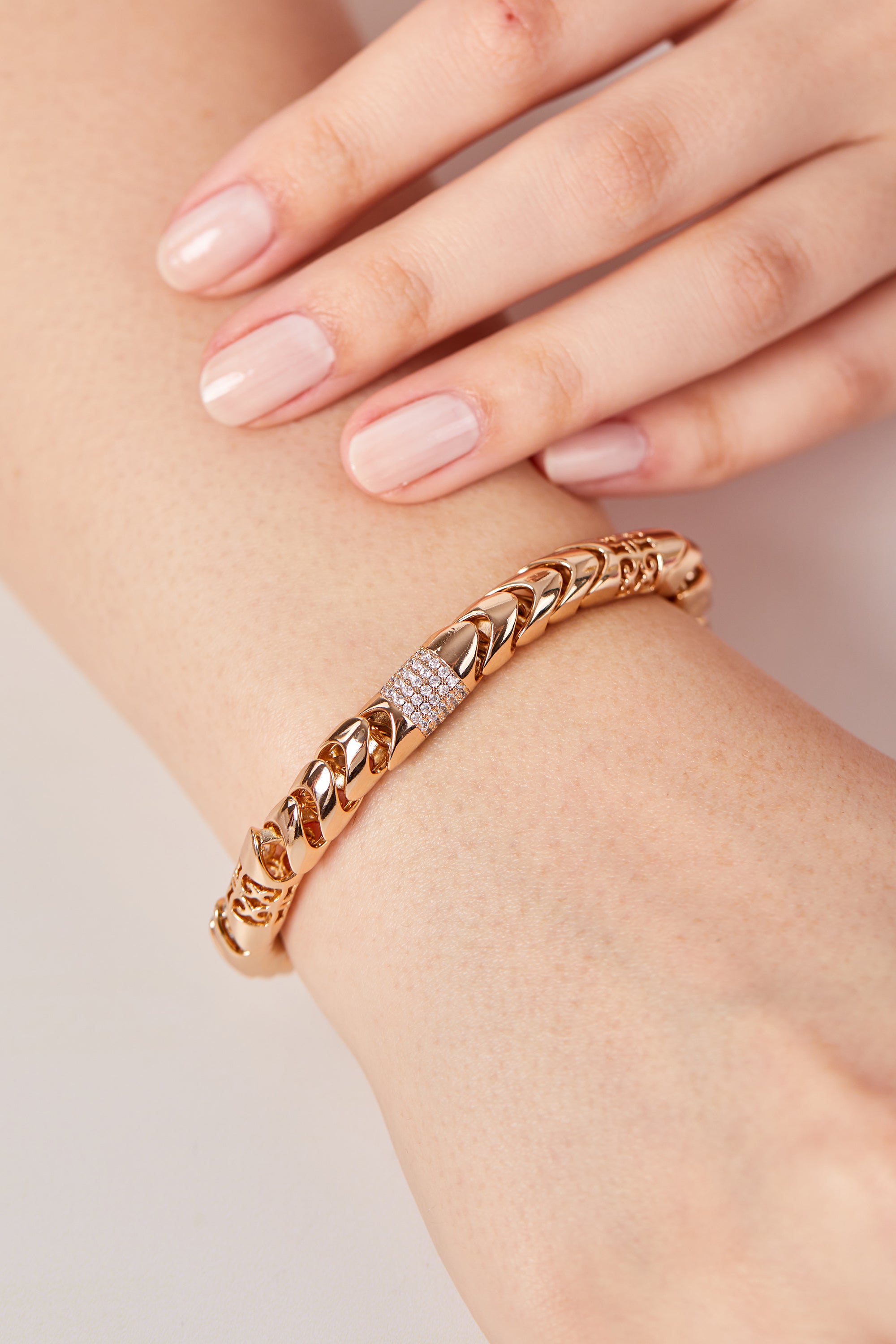 Xuping Zircon Stone Detailed Bracelet Rose