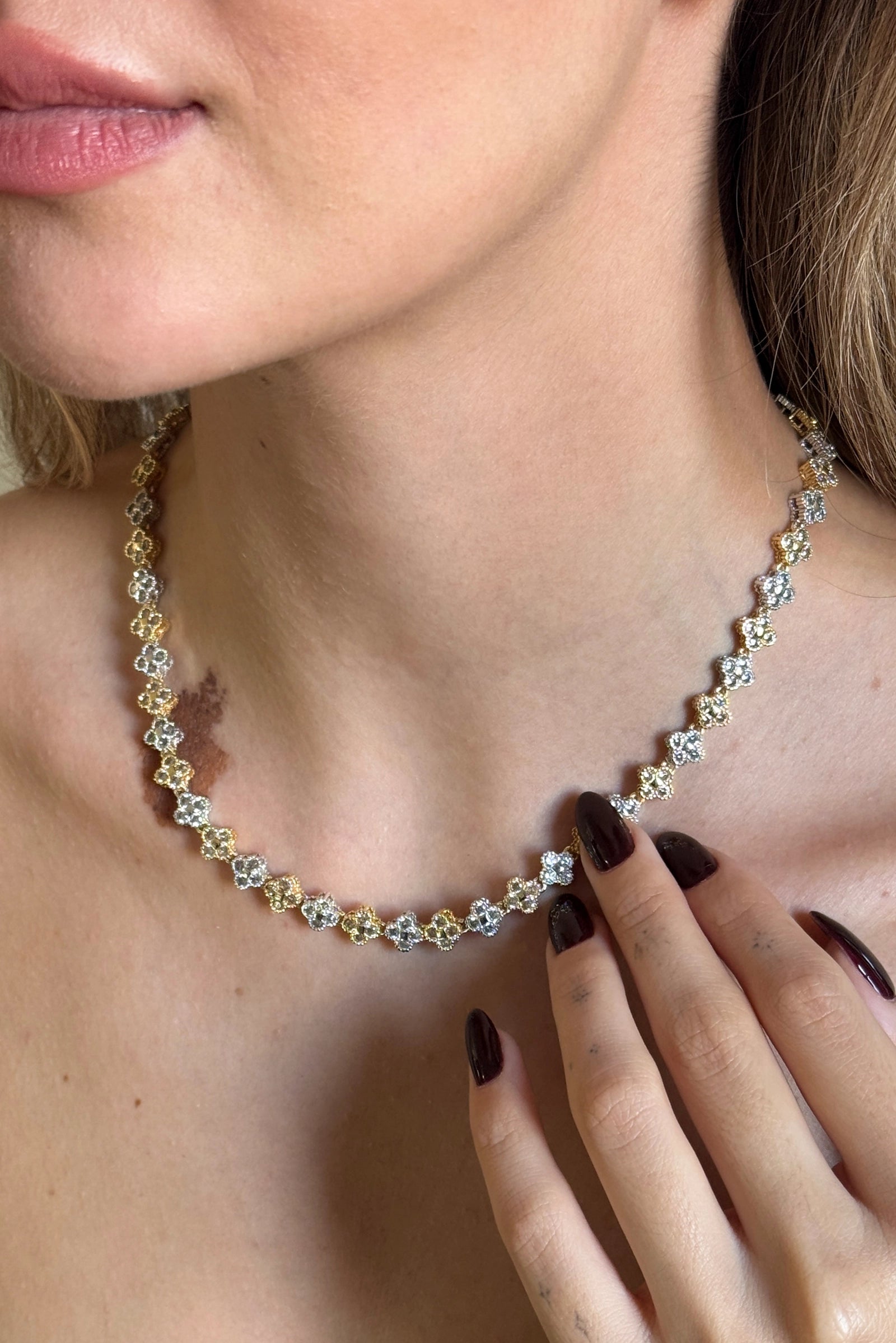 VIP Özel Seri Zirkon Taşlı Çift Renkli Yonca Kolye