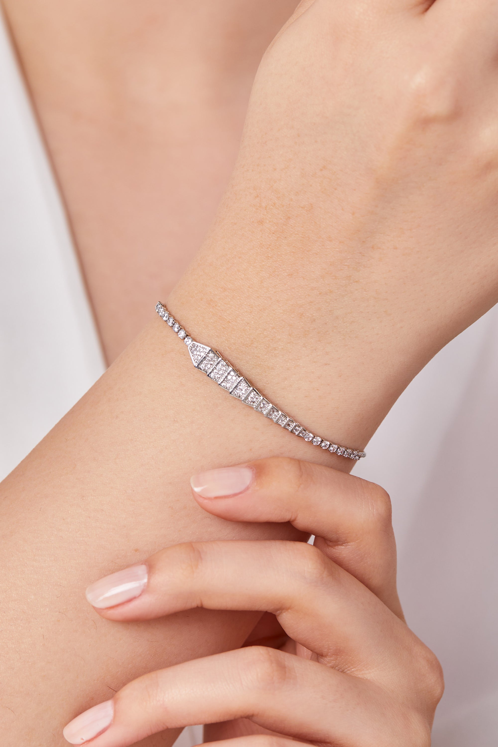Snake Model Elevator Bracelet