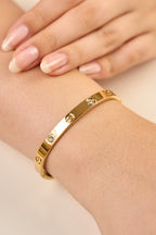 Taşlı Carti Kelepçe