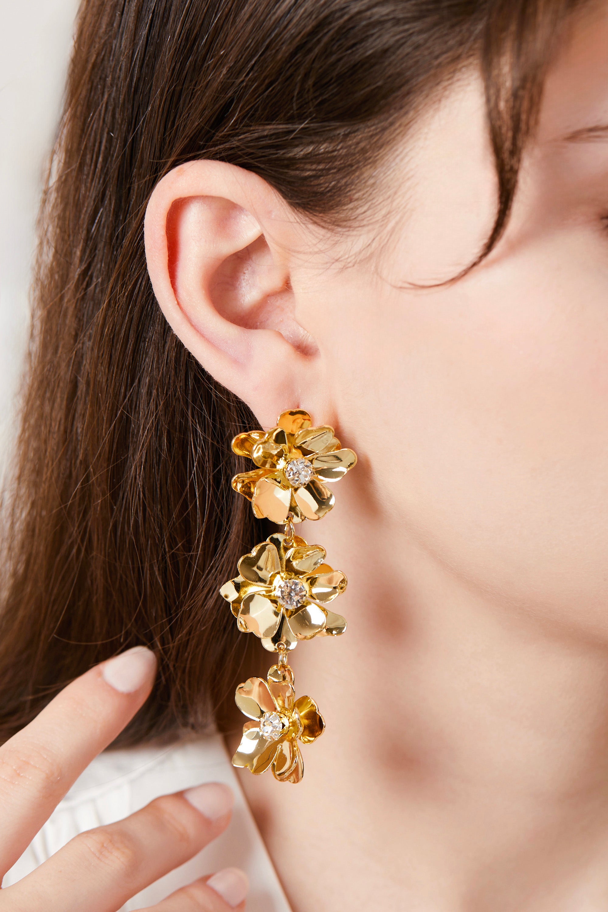 Design Triple Flower Earrings Gold