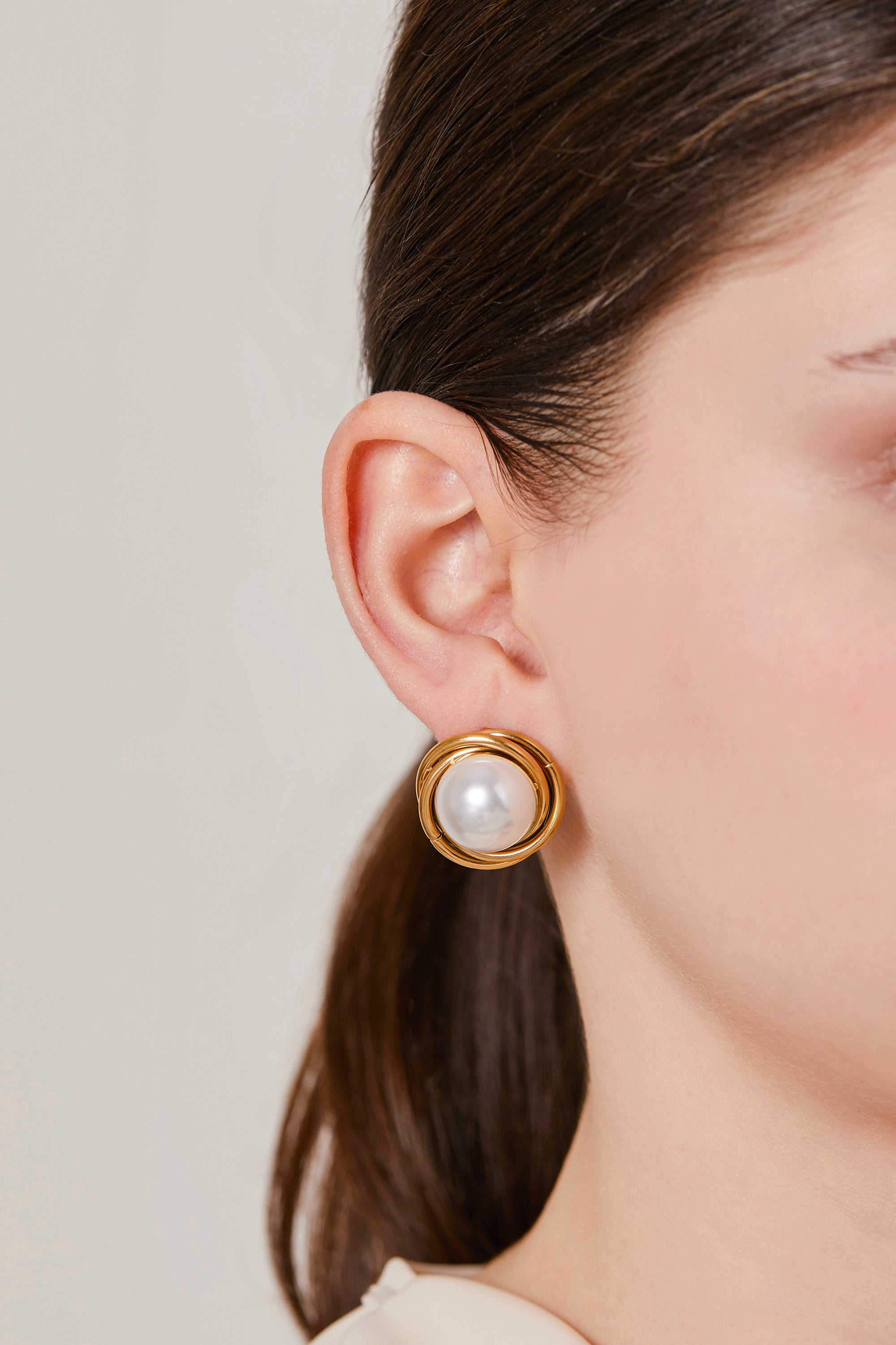 Steel Pearl Earring Gold