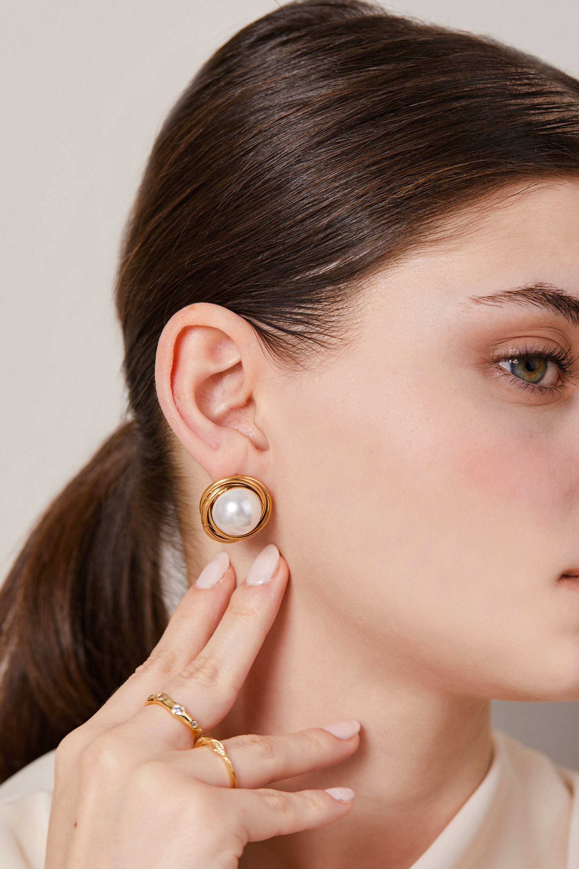 Steel Pearl Earring Gold