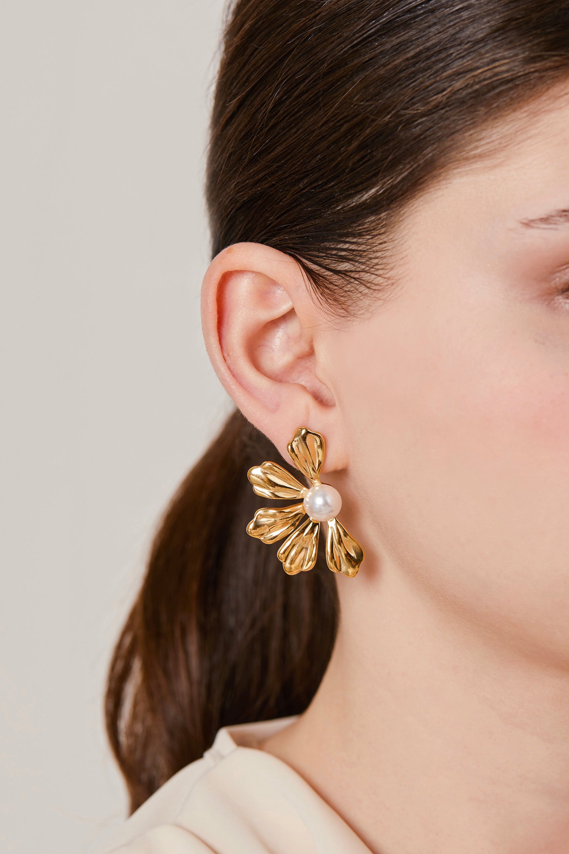 Steel Daisy Earring