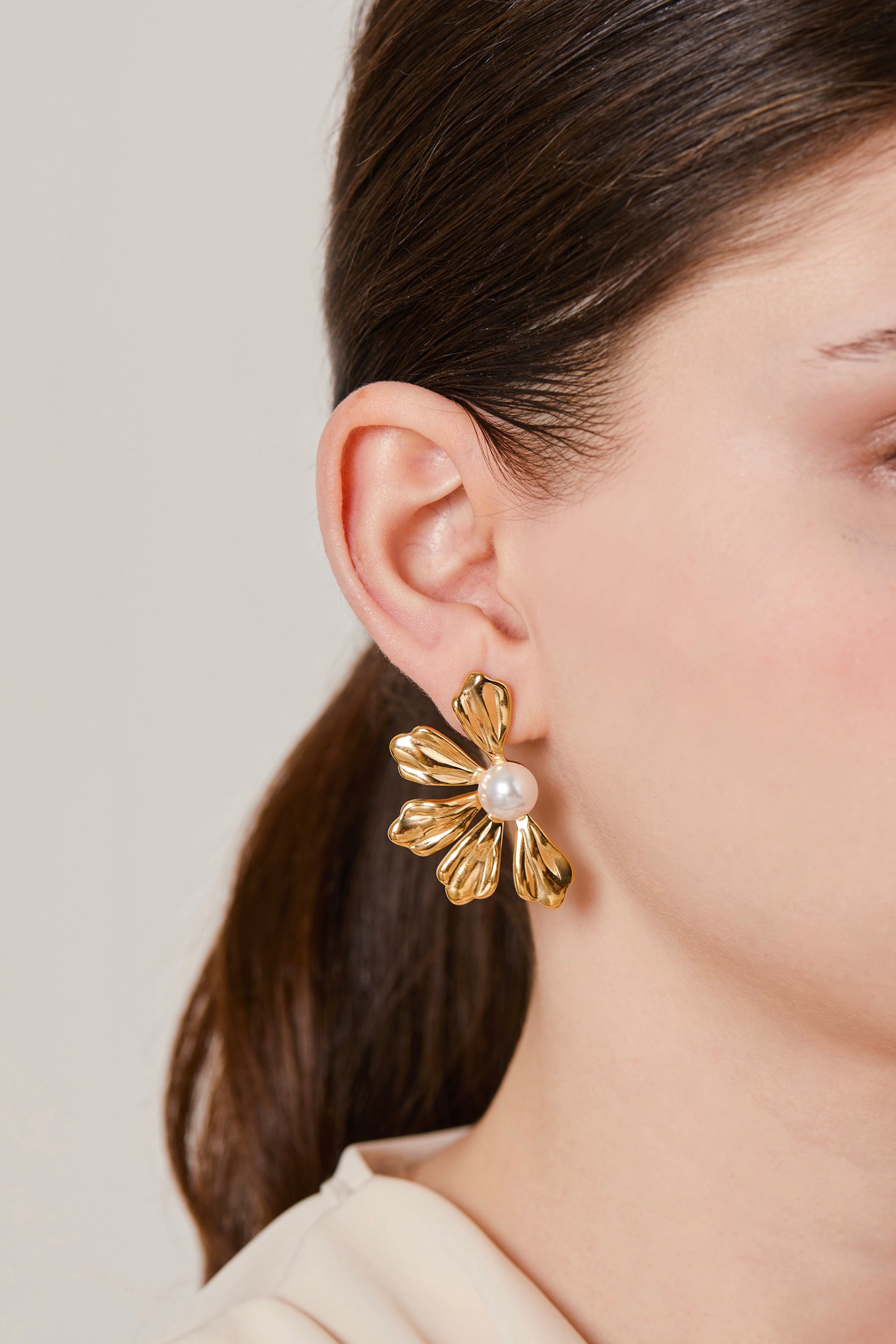 Steel Daisy Earring