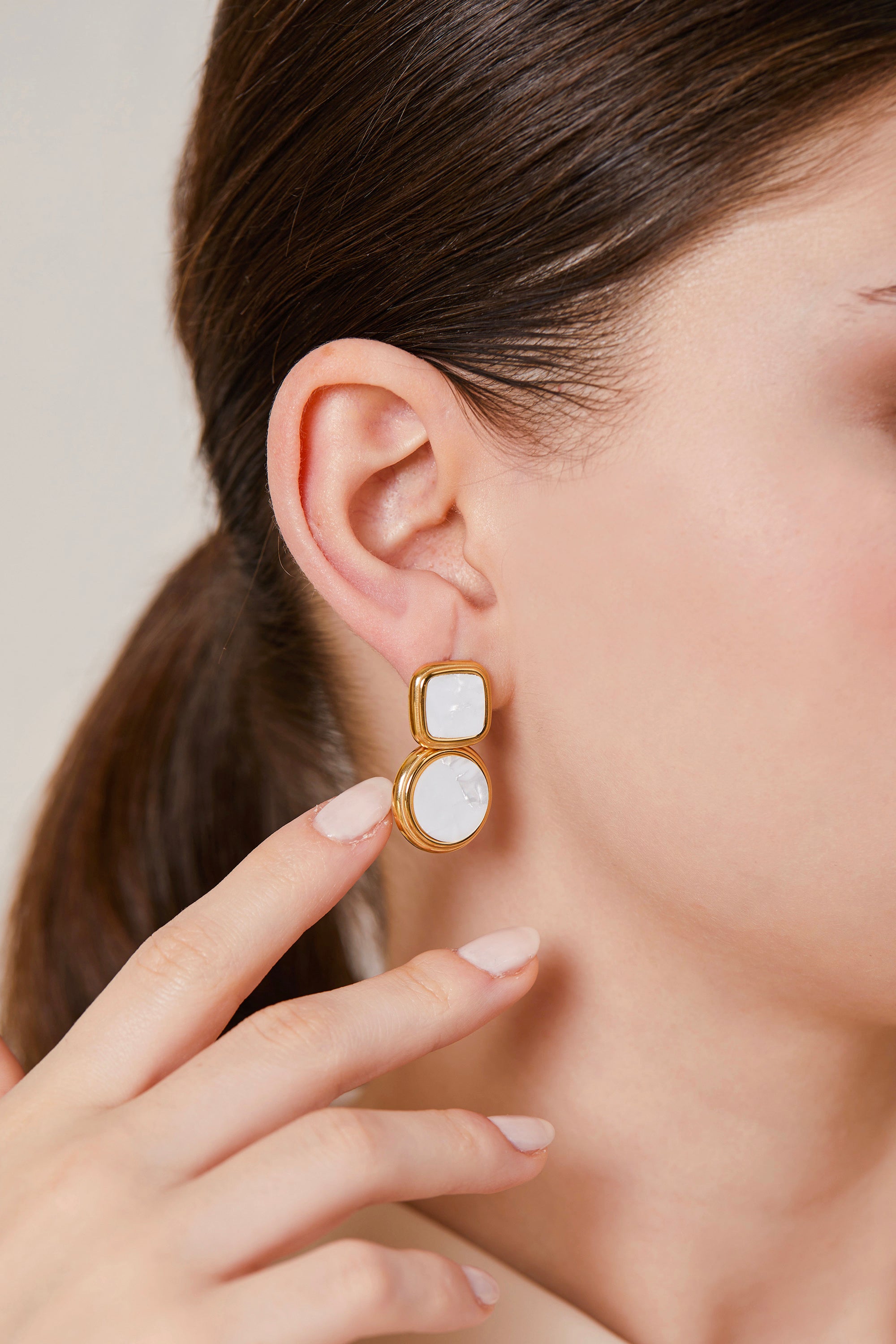 Steel Vintage Earrings White
