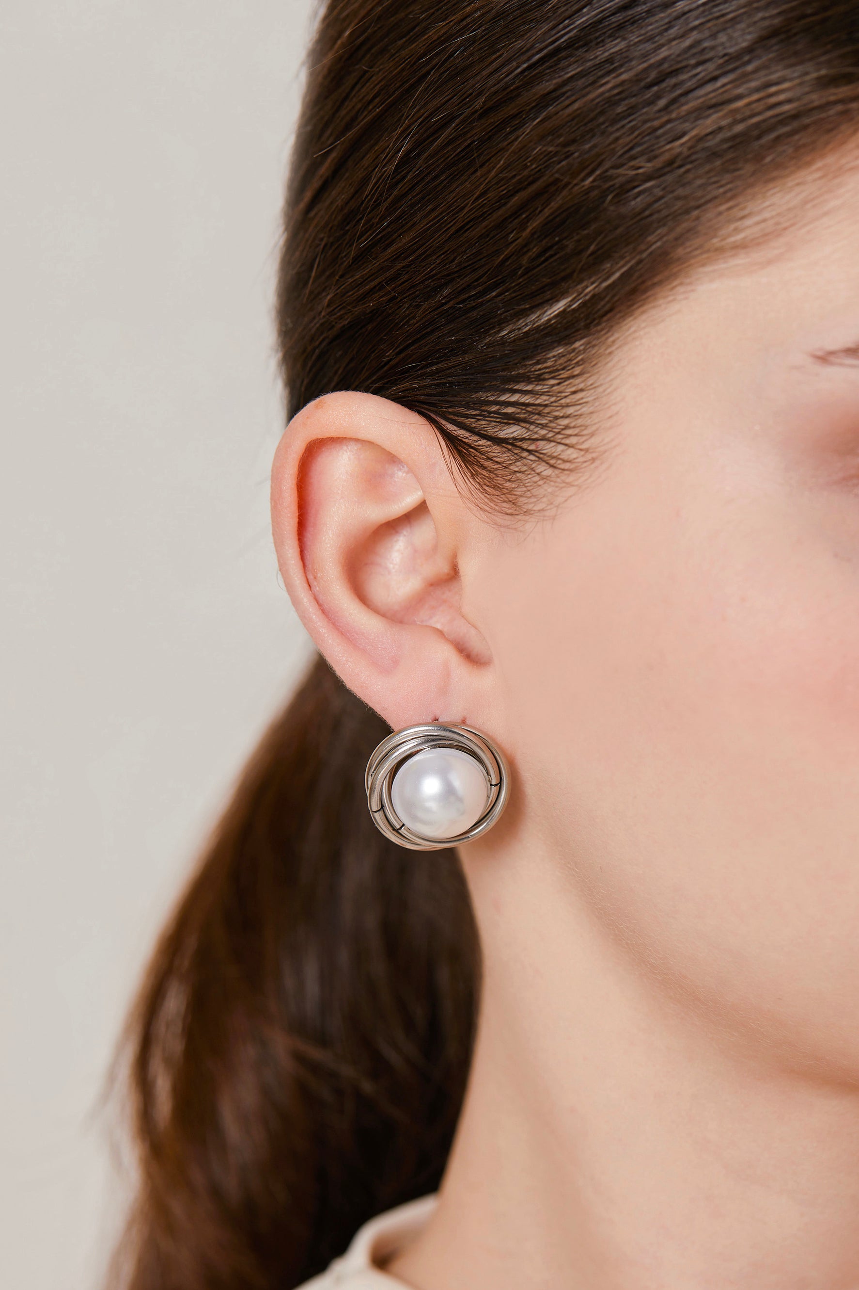 Steel Pearl Earring Silver
