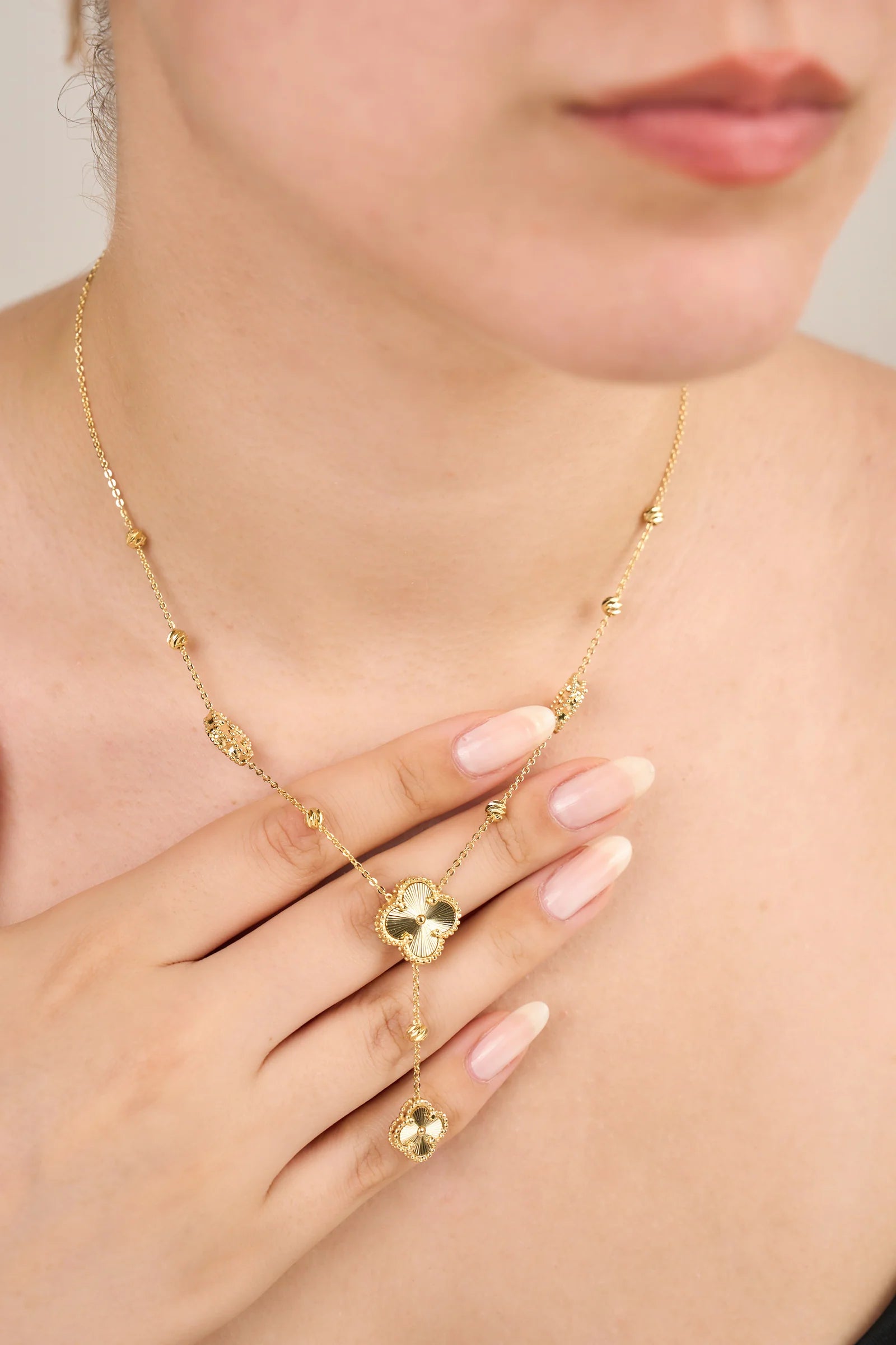 14K Altın Kaplama Yonca Kolye