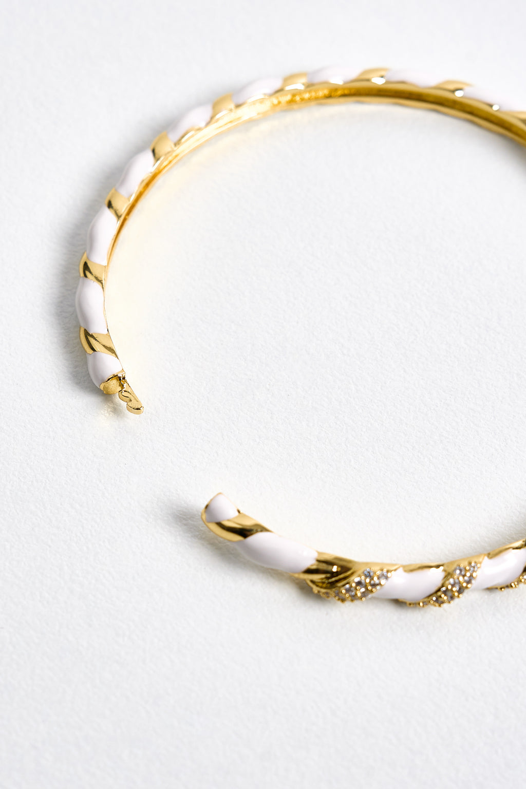 Özel Seri Twist Shine Bileklik