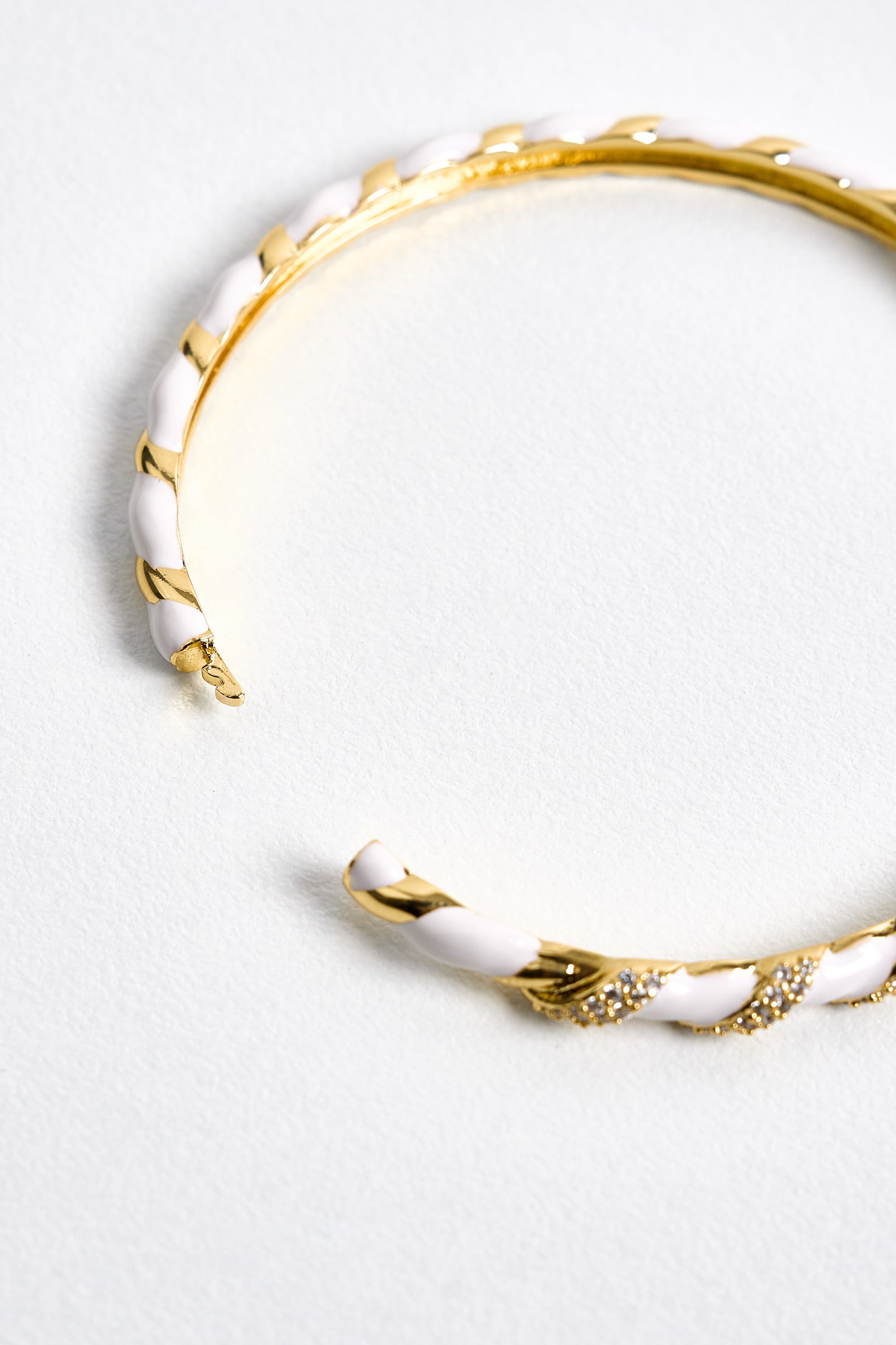 Özel Seri Twist Shine Bileklik