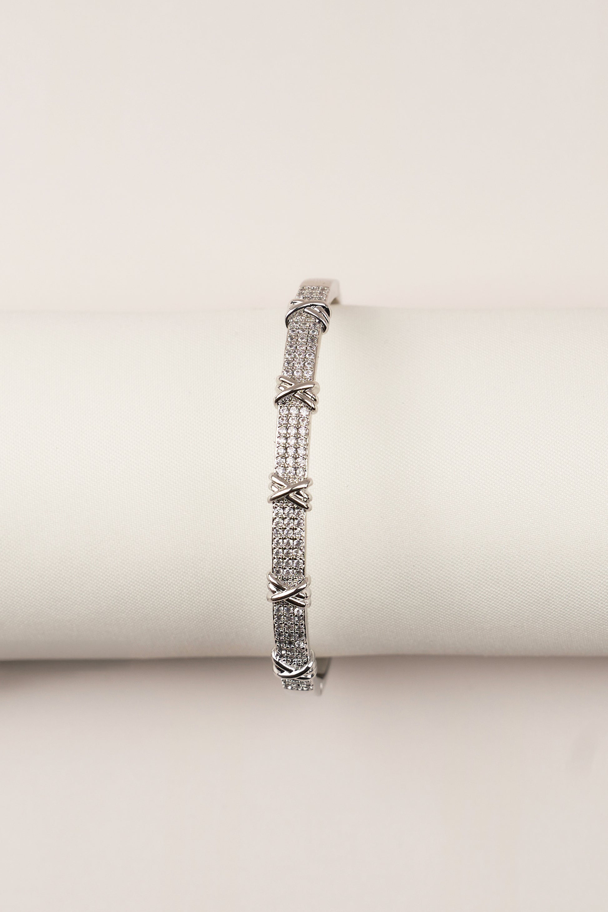 22K Gold Plated Tiffany Silver Bangle