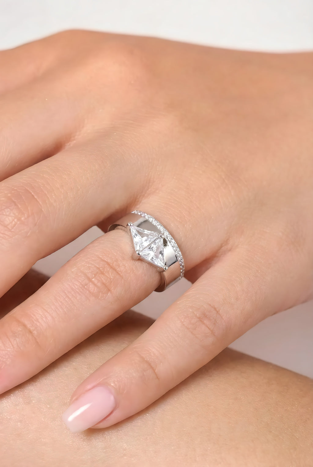 Sevia Serçe Parmak Yüzük