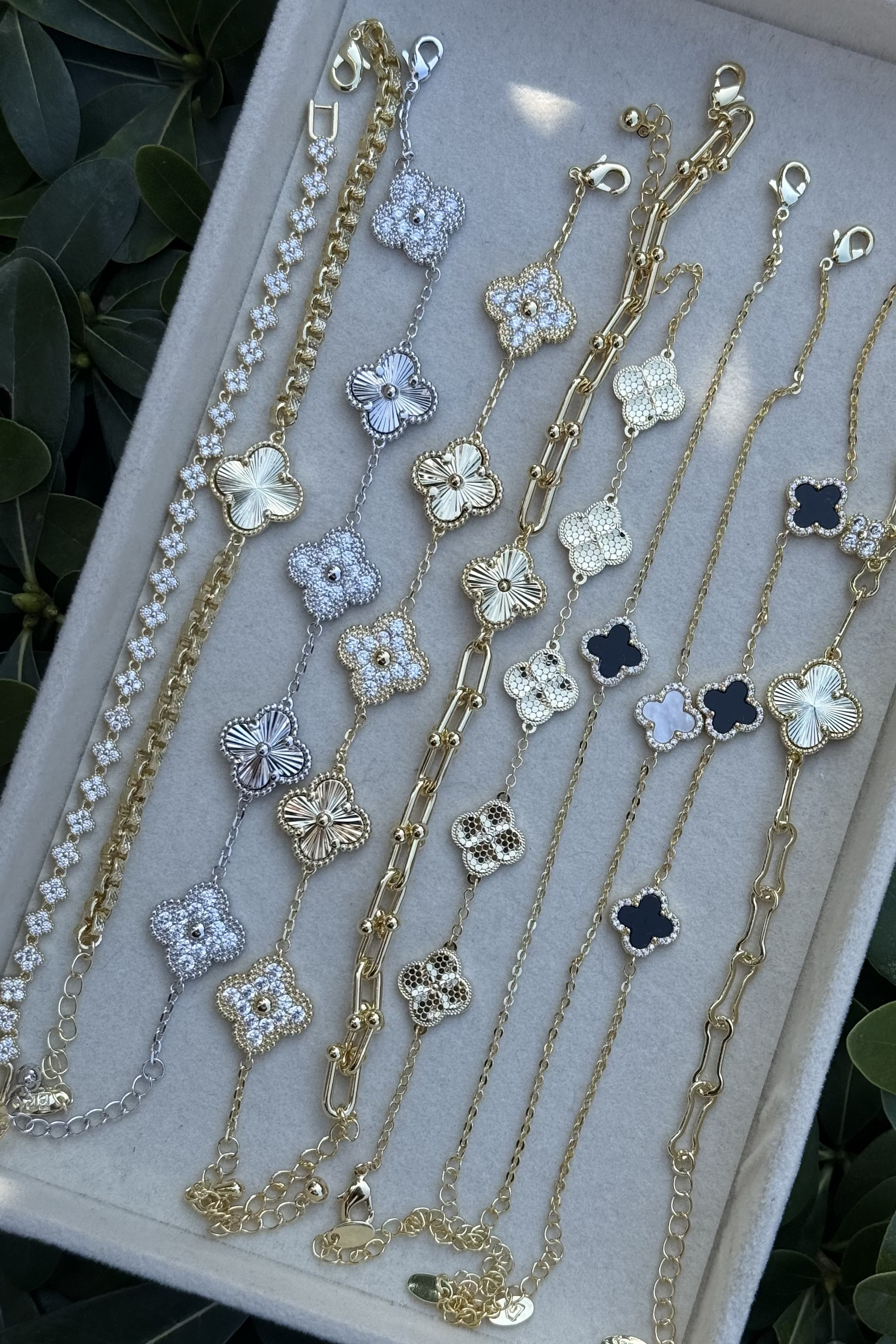 Rodyum Kaplama Luvia Yonca Bileklik