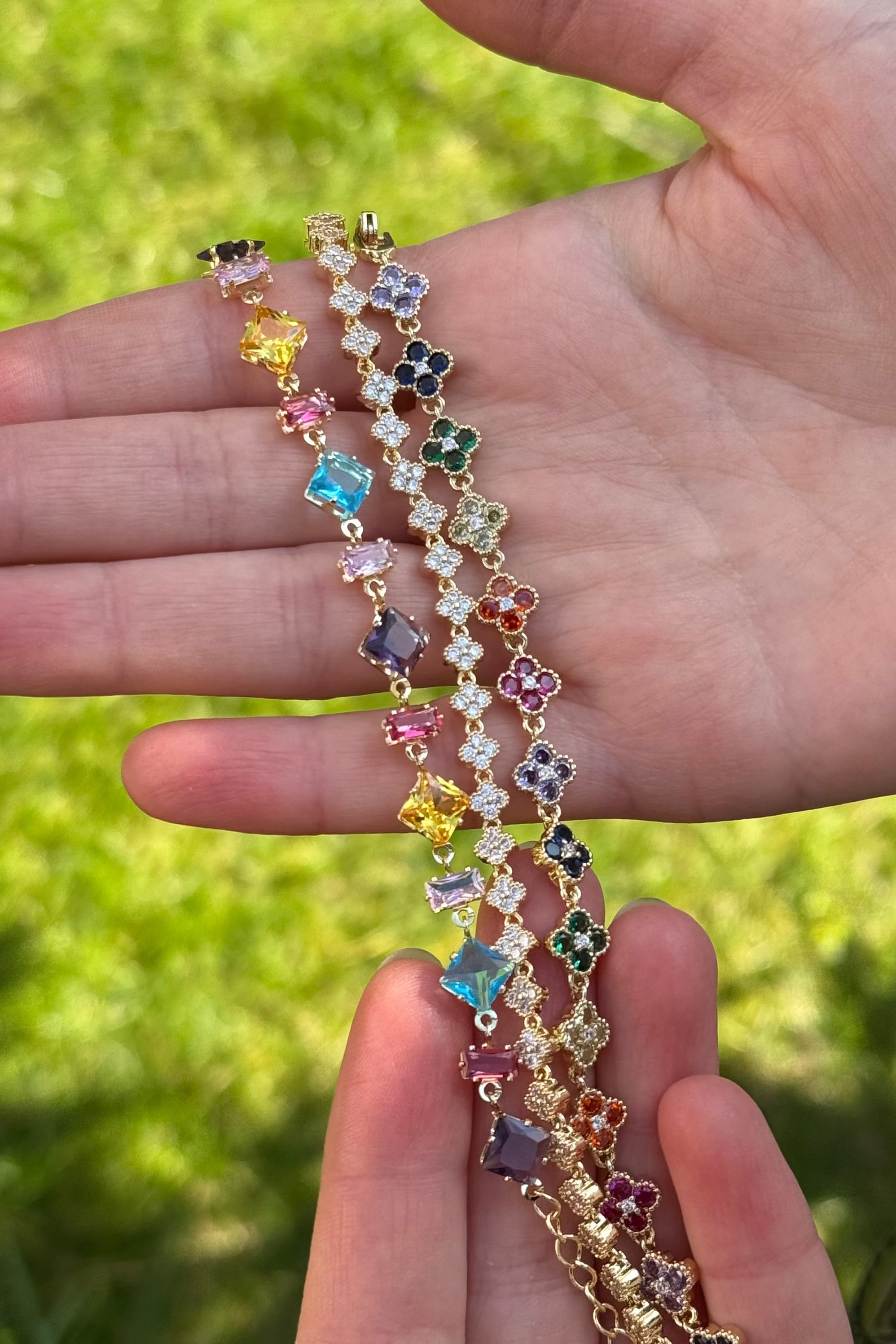 Altın Kaplama Zirkon Taşlı Renkli Yonca Bileklik