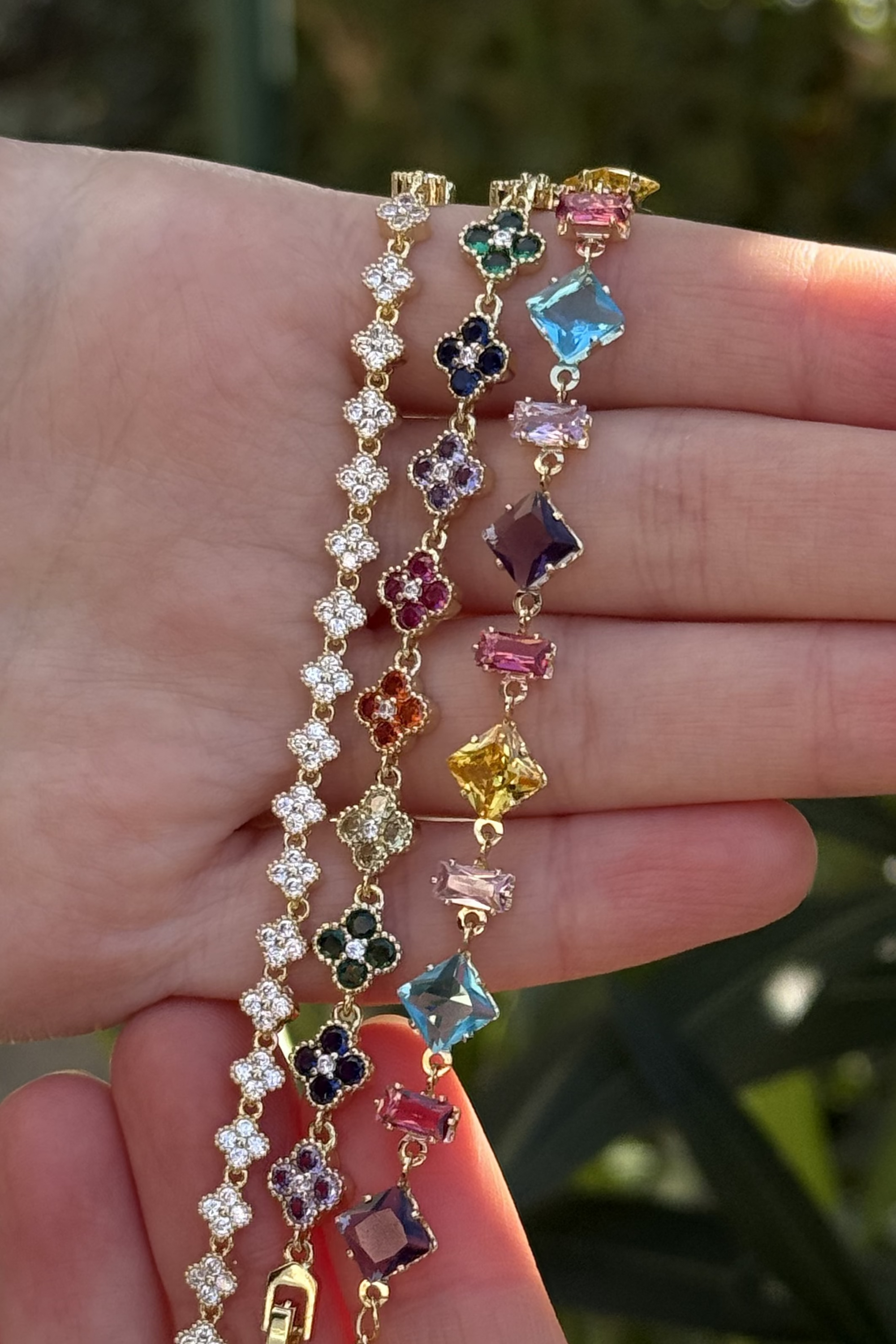 Altın Kaplama Zirkon Taşlı Renkli Yonca Bileklik