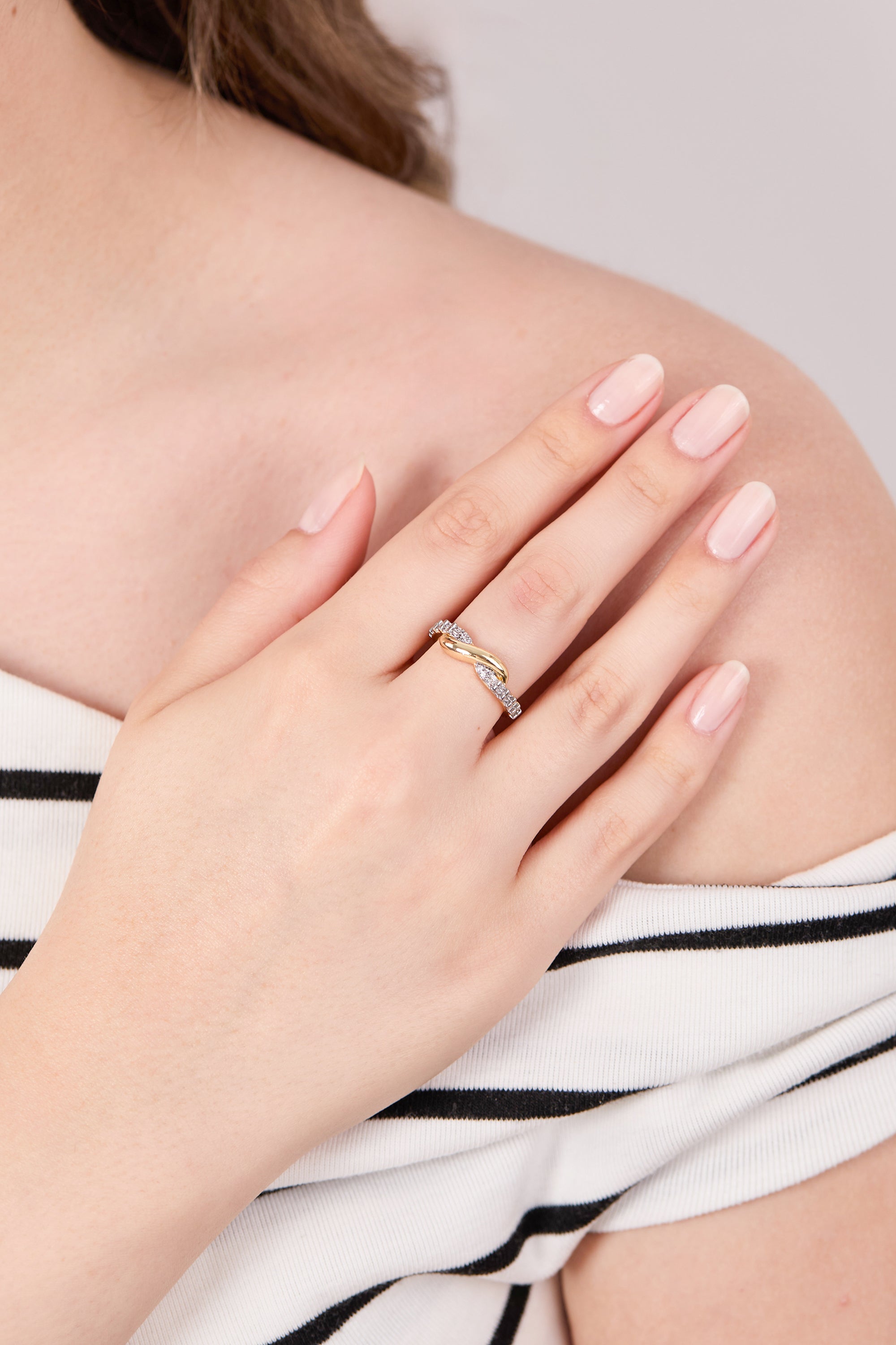 Rhodium Plated Elegant Ring