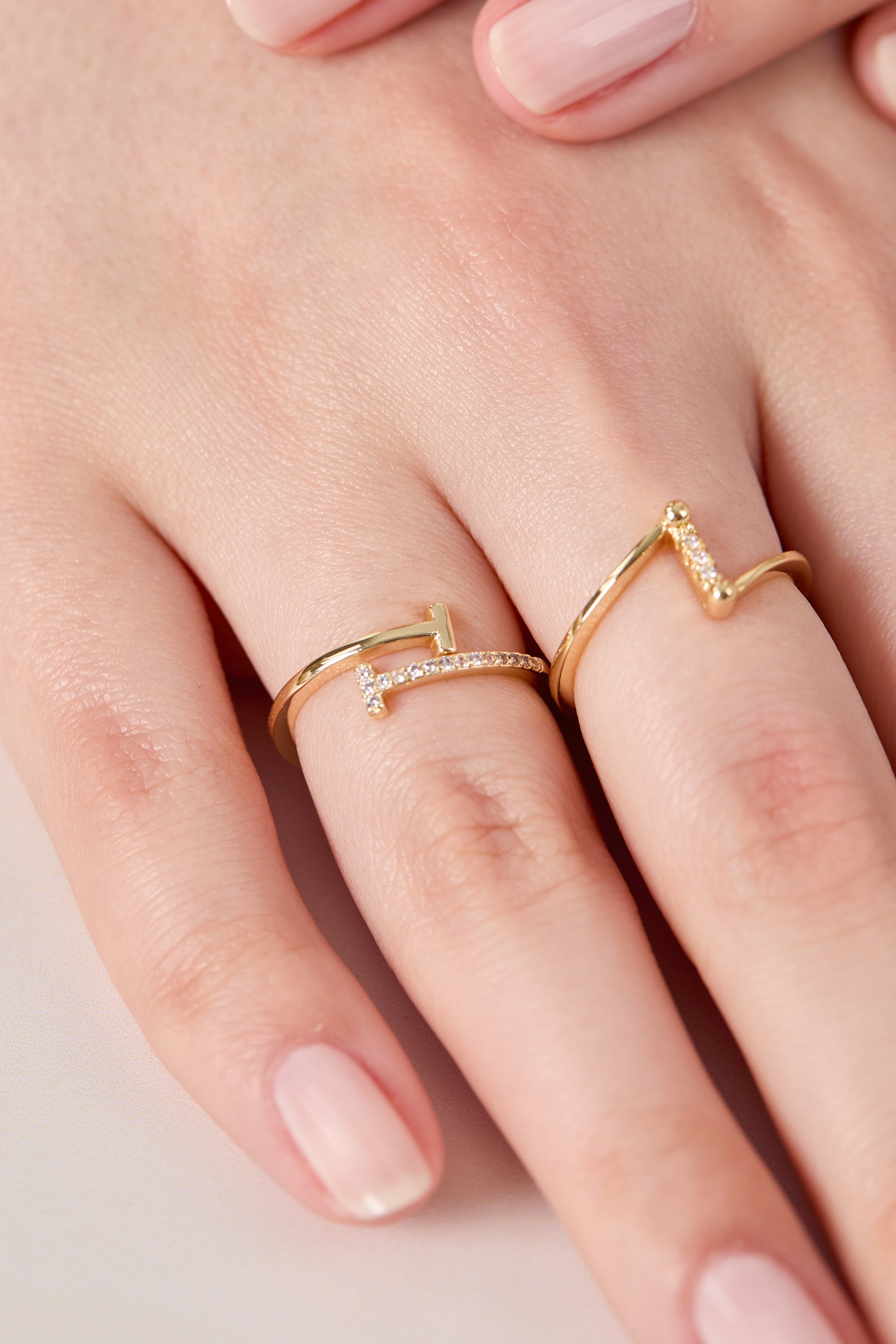 Mini Elegant Ring