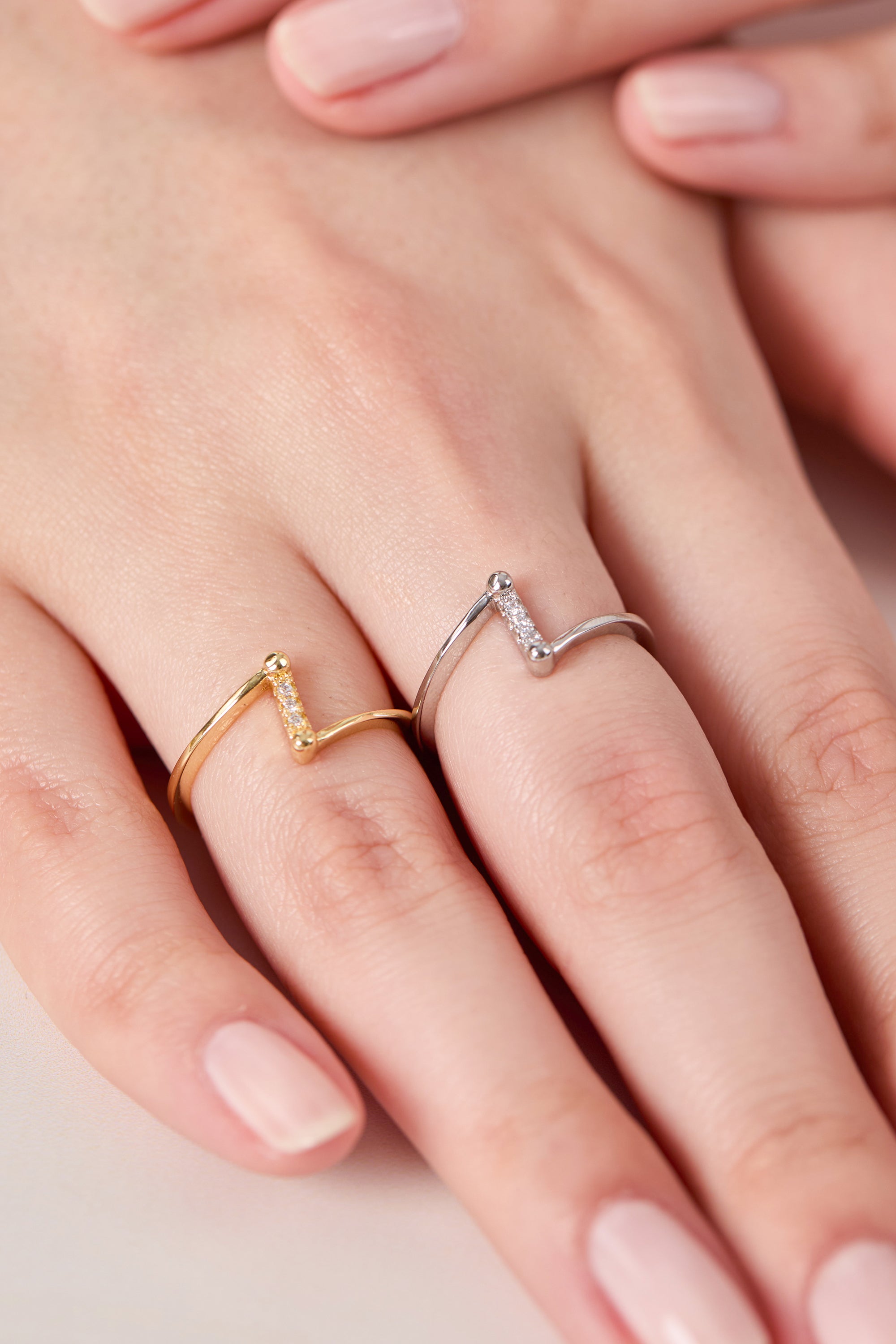 Mini Elegant Ring