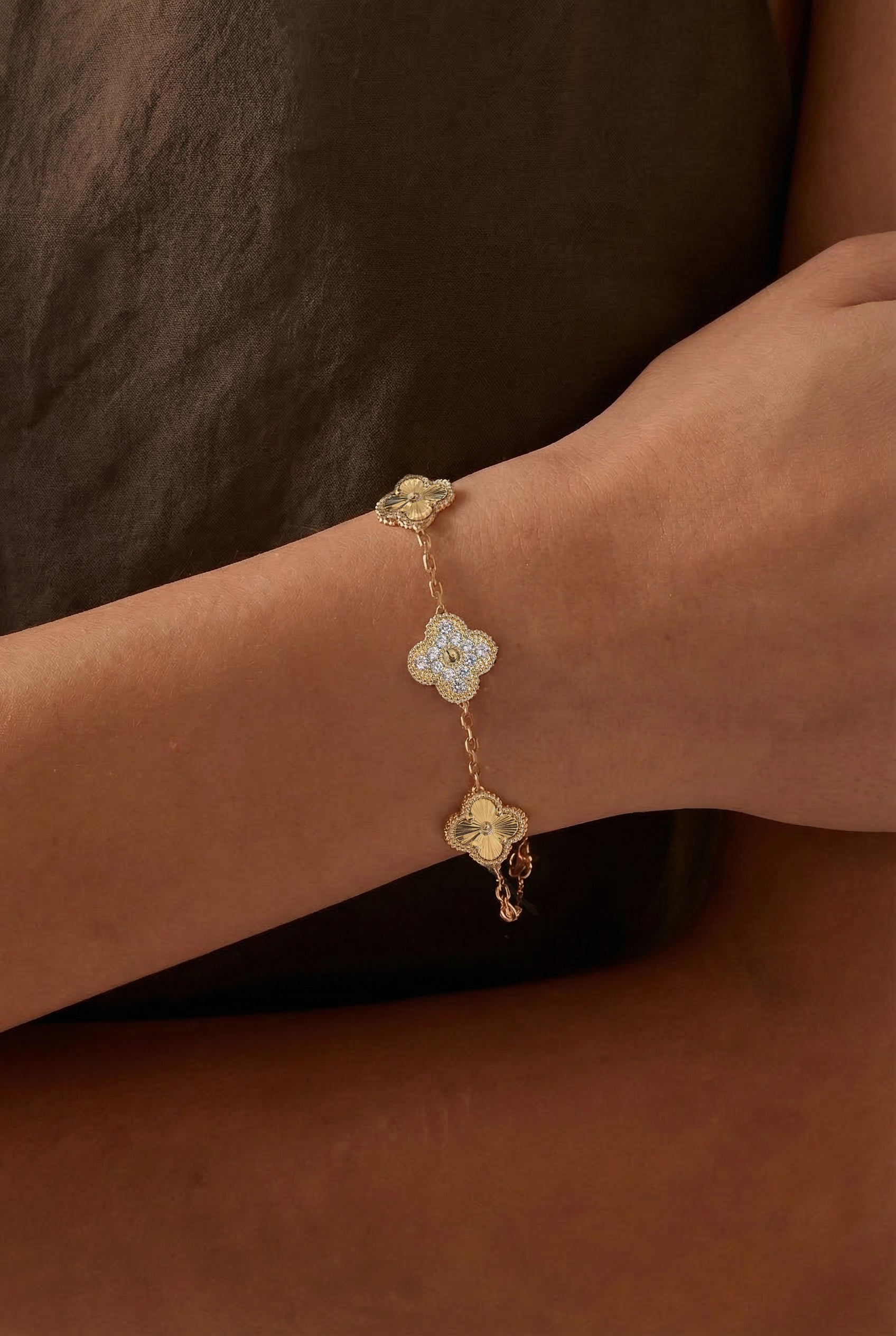 Altın Kaplama Zirkon Taşlı Luvia Yonca Bileklik