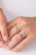 Rodyum Kaplama Taşlı İğneli Yüzük