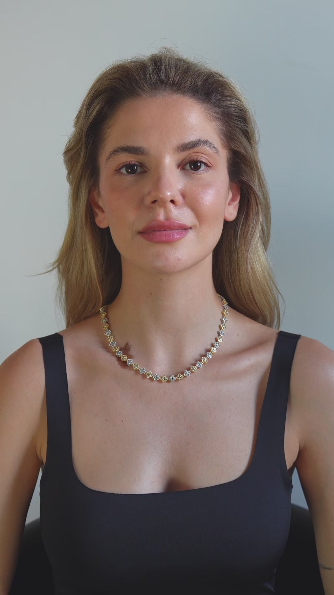 VIP Özel Seri Zirkon Taşlı Çift Renkli Yonca Kolye