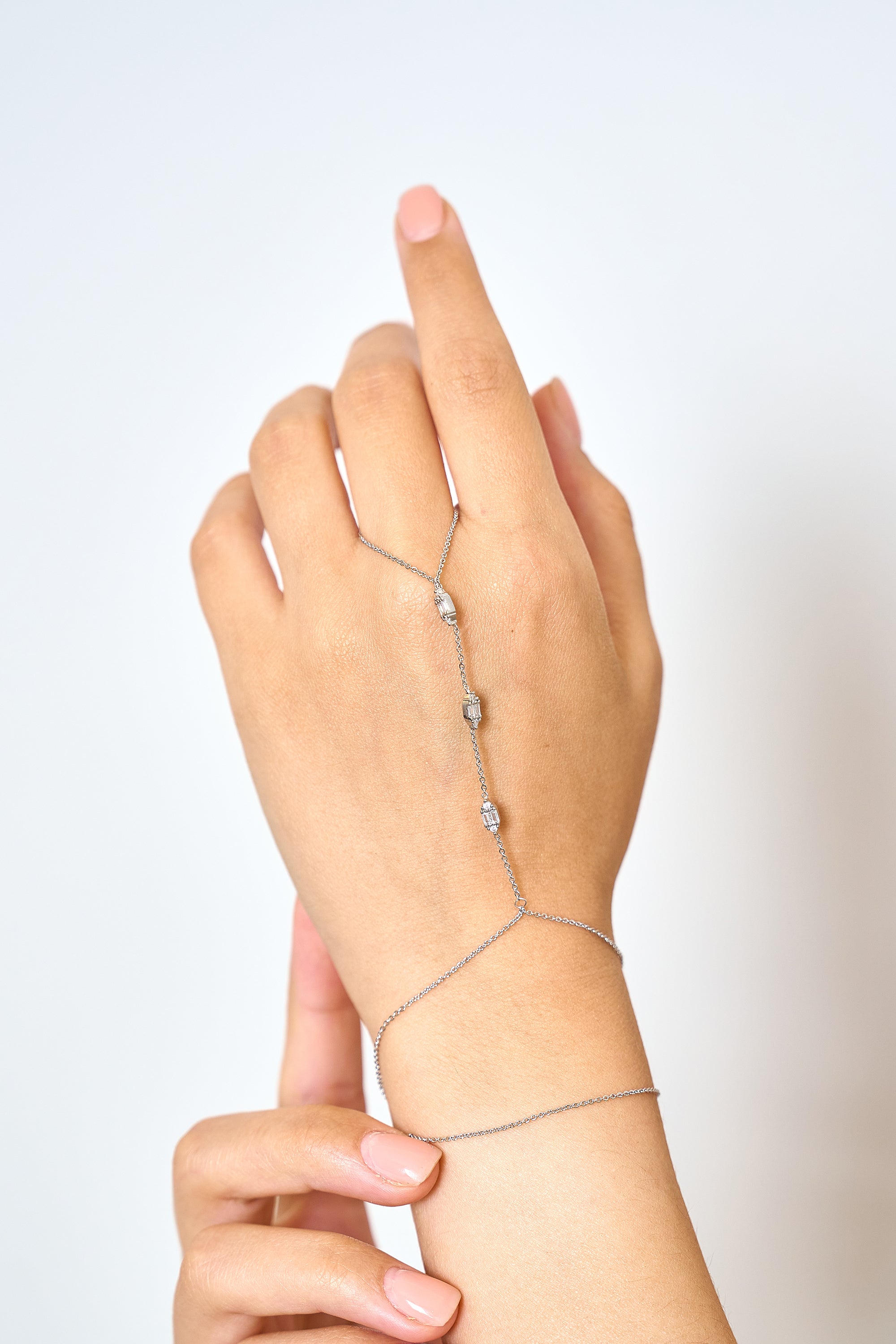 Baget Taşlı Şahmeran Silver